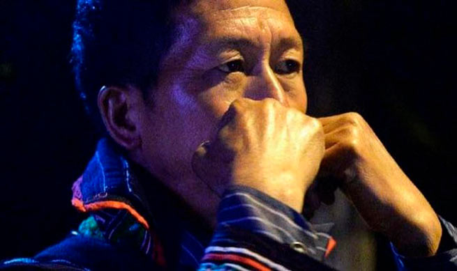Проживающее в Китае племя  хмонги общаются с помощью свиста