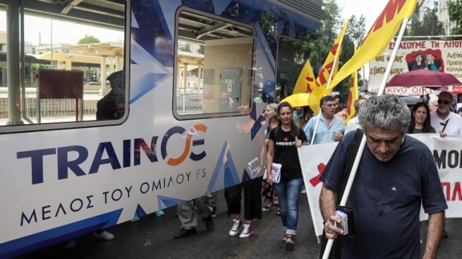 «Необъявленная» забастовка железнодорожников поставила пассажиров в затруднительное положение