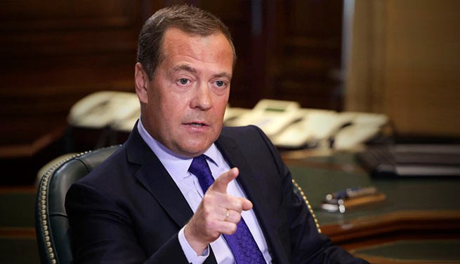 Д.Медведев: "Мы не хотели сейчас уничтожать Мицотакиса - если бы это была наша цель, мы бы ее добились"