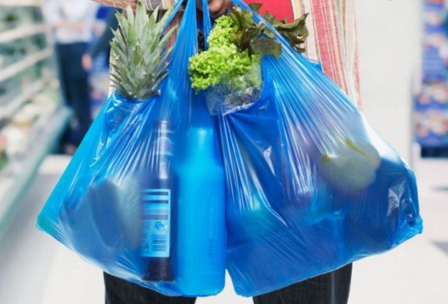 Пластиковые пакеты обойдутся потребителю в "копеечку"