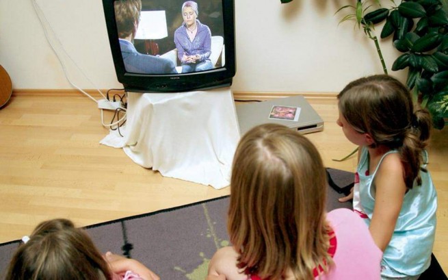 Греция будет использовать государственное телевидение для обучения школьников