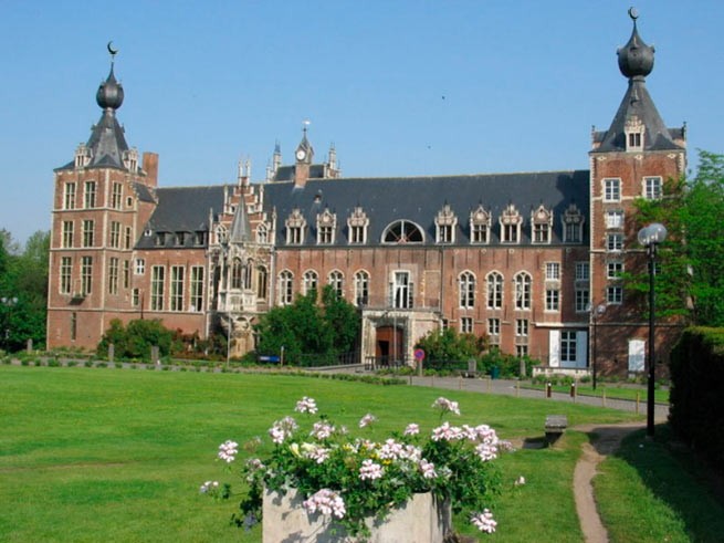Католические университеты в Бельгии начнут обучать имамов
