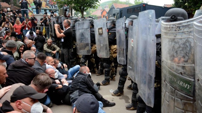 Видео: как начались столкновения в Косово