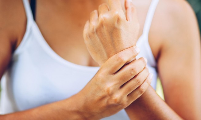 Онемение рук — дискомфорт или признак заболевания