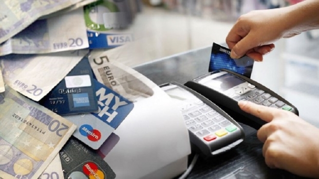 Покупки банковскими картами станут обязательными с 2017 года