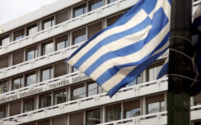 Средний класс Греции несет на себе основное бремя налогов