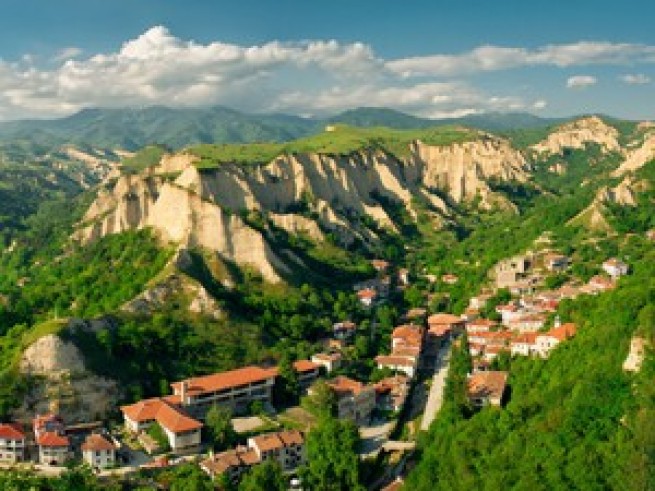 Отдых в Болгарии: горные лыжи или минеральные воды?