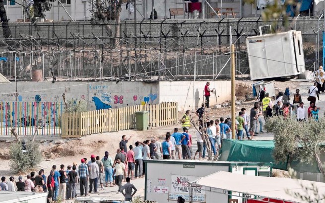 Компартия Греции высказалась против  "создания концентрационных лагерей для беженцев"