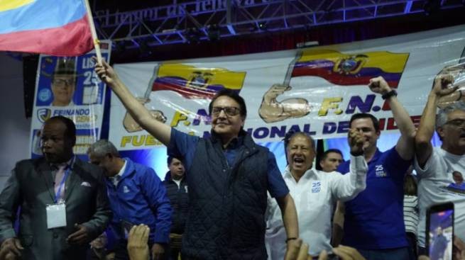 Эквадор: на предвыборном митинге убит кандидат в президенты (видео)