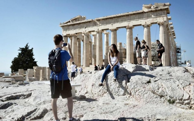 Греция на 10 месте в сфере туризма среди стран ОЭСР