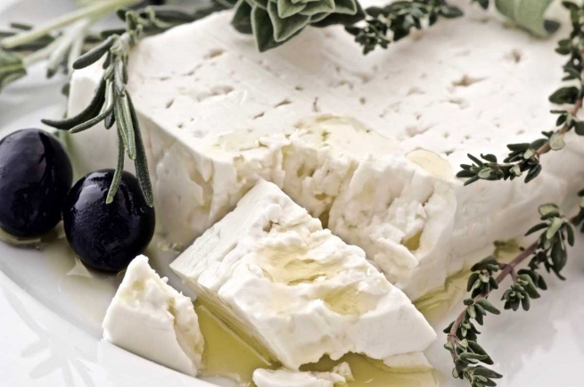 Дании запретили называть "фета" выпускаемый сыр