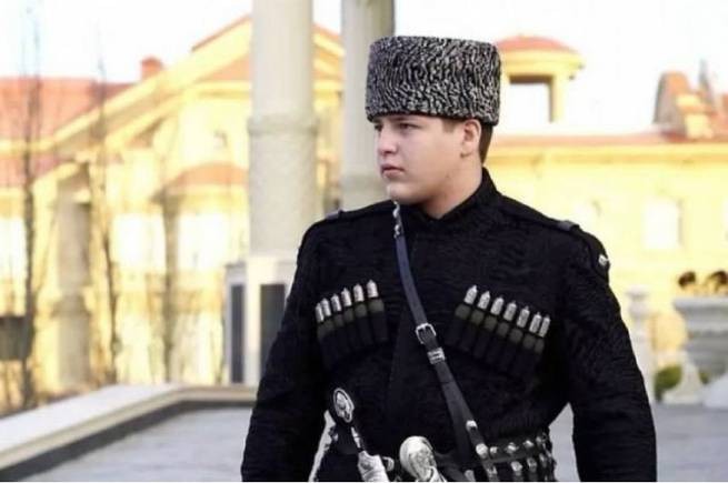 15-летний Адам Кадыров стал "героем Чеченской республики"