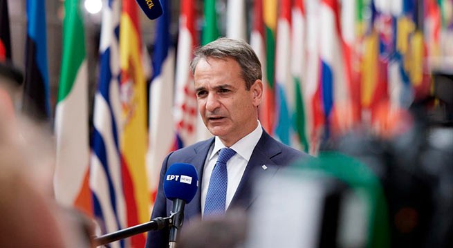 Премьер-министр Греции попросит ЕС о дополнительной помощи