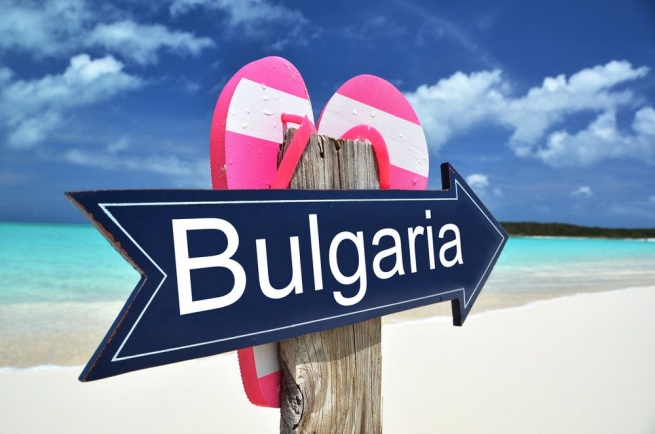 Отдыхать в Греции, а не на собственных пляжах страны, предпочитают болгары