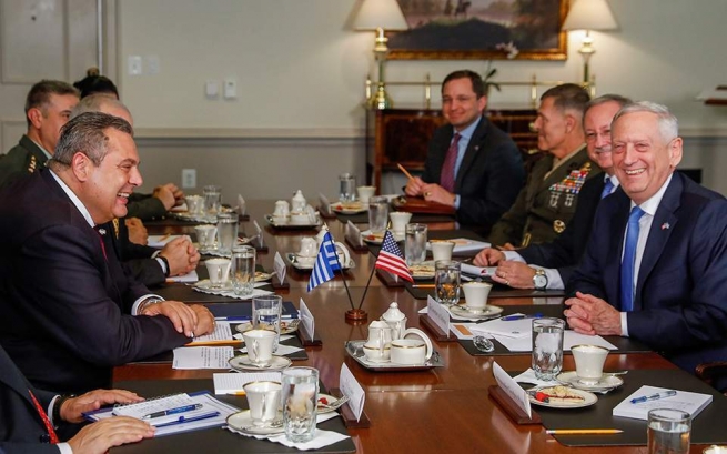 Греция предложила Вашингтону создать у себя новые военные базы