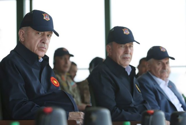 Эрдоган, похоже, готовит население Турции к войне с Грецией