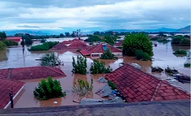 Разгневанные жители пострадавшего от наводнения Паламаса вышли против губернатора области (видео)