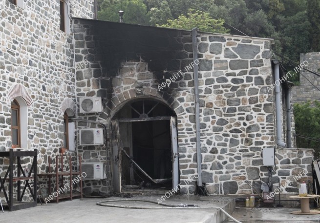 Из-за пожара Пантелеимонов монастырь на Афоне вынужден временно прекратить прием паломников