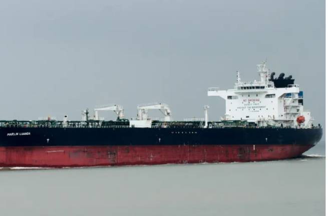 Хуситы атаковали танкер с российской нефтью, загруженный в Греции