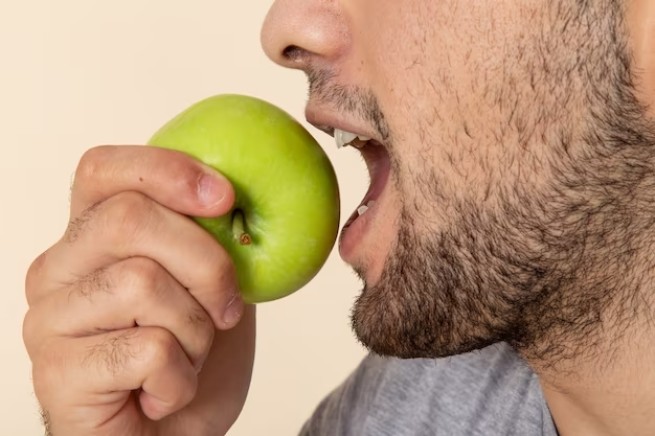 Зеленое яблоко: польза и побочные эффекты, кому нельзя есть
