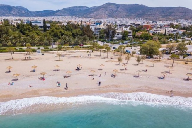«Невеселые картинки»: как выглядит организованный пляж летом 2020
