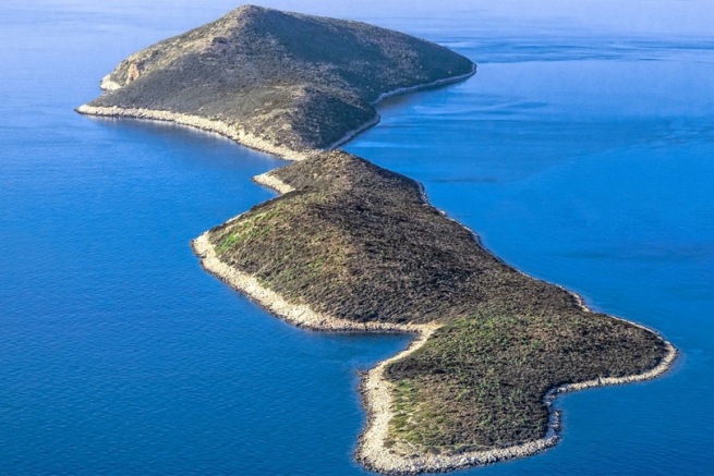 Правительство Греции выставило на продажу острова, чтобы выплатить огромный госдолг