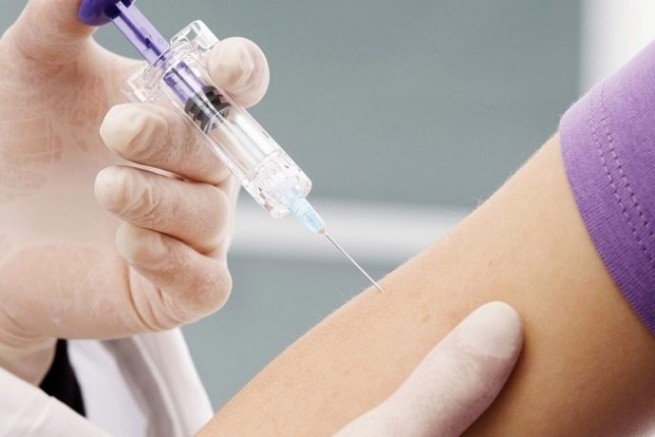 Восемь из десяти греков доверяют вакцинации