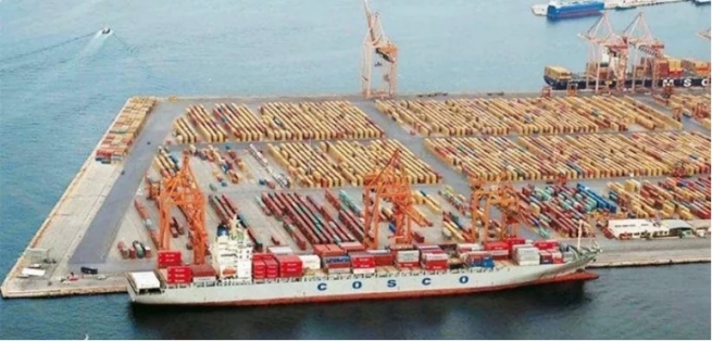 COSCO берет на себя управление портом Пирей