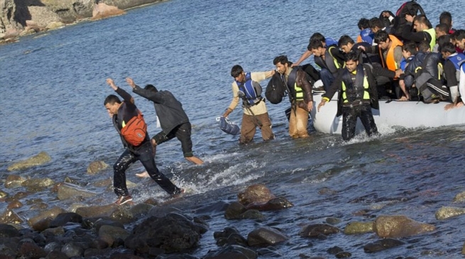 Frontex: прибытие беженцев и мигрантов в Грецию увеличилось на 30%