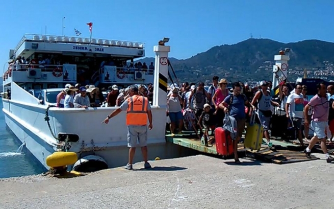 Рекордное количество турок посетило греческие острова этим летом