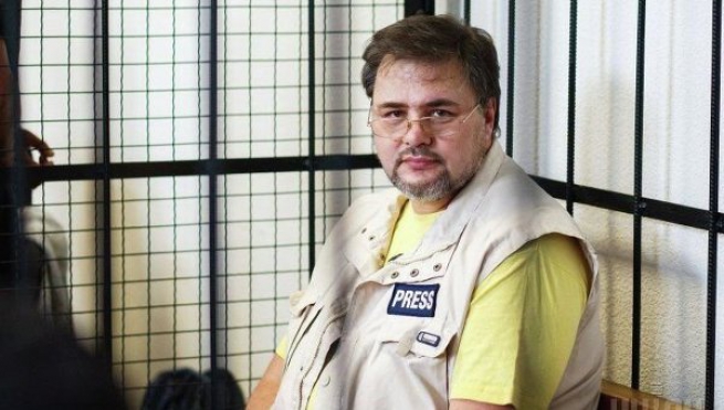 В Украине журналисту дали 3,6 лет заключения за выполнение журналистских обязанностей.