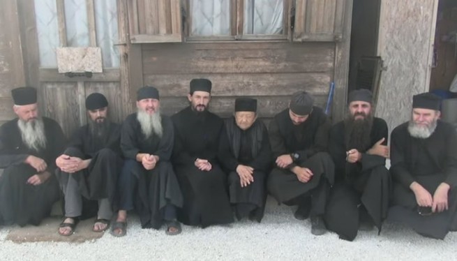 Греческие власти хотят выгнать с Афона русских монахов, которые обличают патриарха Варфоломея.