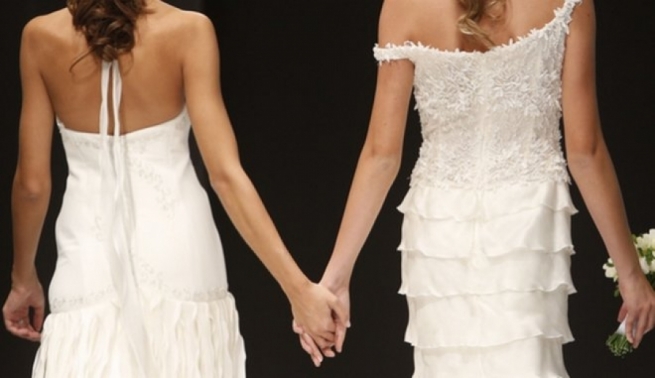 Лесбос: первый официальный брак между двумя женщинами