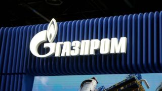 «Газпром» зафиксировал рекордный убыток и распродает имущество