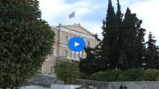 Двое из трех греков - за Европейский союз (видео)