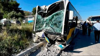 Лиосия: автобус врезался в столб, пять человек ранены (фото)