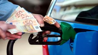 Рост цен на бензин: 95-й в Аттике выше 2 евро, на островах до 2,5 евро за литр
