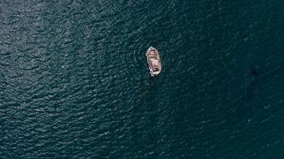 Крит: четыре человека оказались в опасности, пытаясь спасти 6-летнюю девочку, которую унесло морским течением